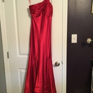 Trendy Collections Red Satin evening gown, size 6